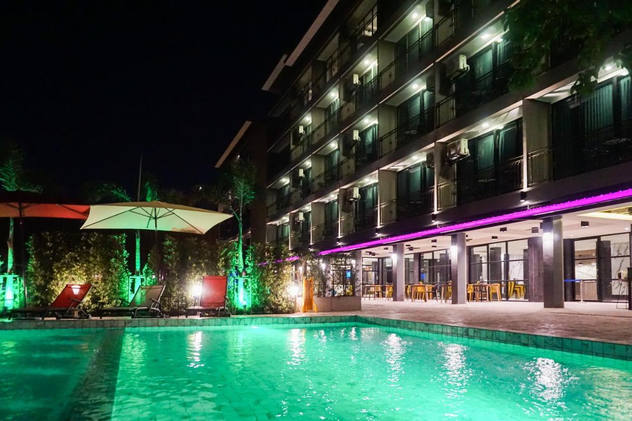 Glow South 4*